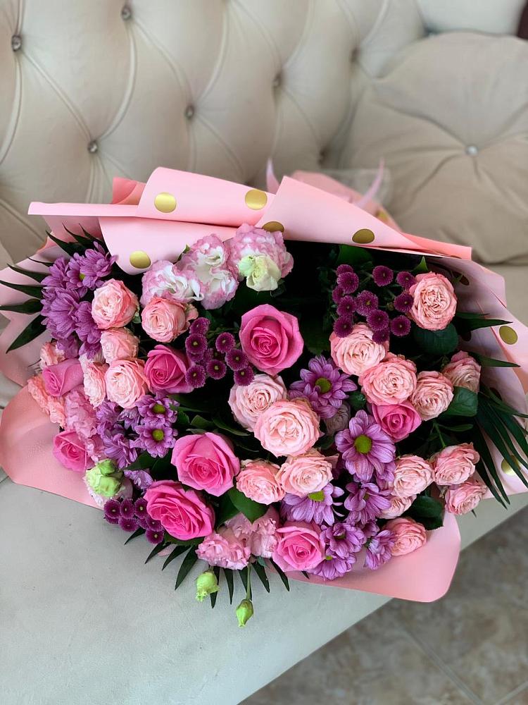 Букет цветов из: Хризантемы, Розы и Лизиантусы в Шипицыно