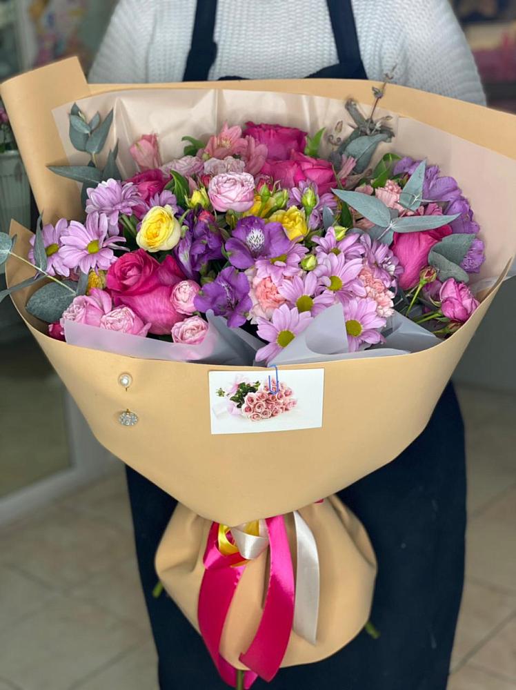 Букет цветов из: Хризантемы, Гвоздики и Альстромерии в Шипицыно