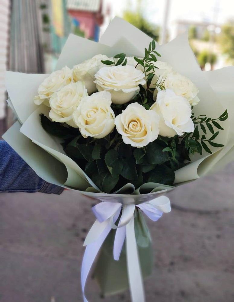 Букет Белые розы Проуд в Шипицыно