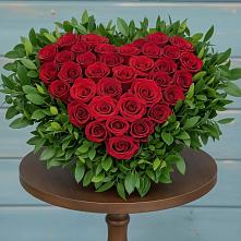 Цветочная композиция из Розы в виде сердца в Шипицыно