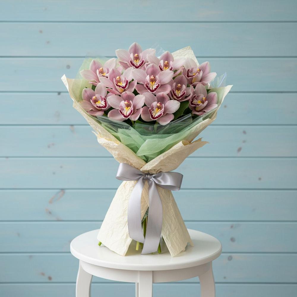 Букет цветов из: Орхидеи и Розы в Шипицыно