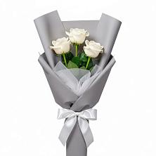 Букет 3 белые розы в Шипицыно