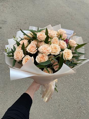 Букет Кремовые розы Латте в Шипицыно