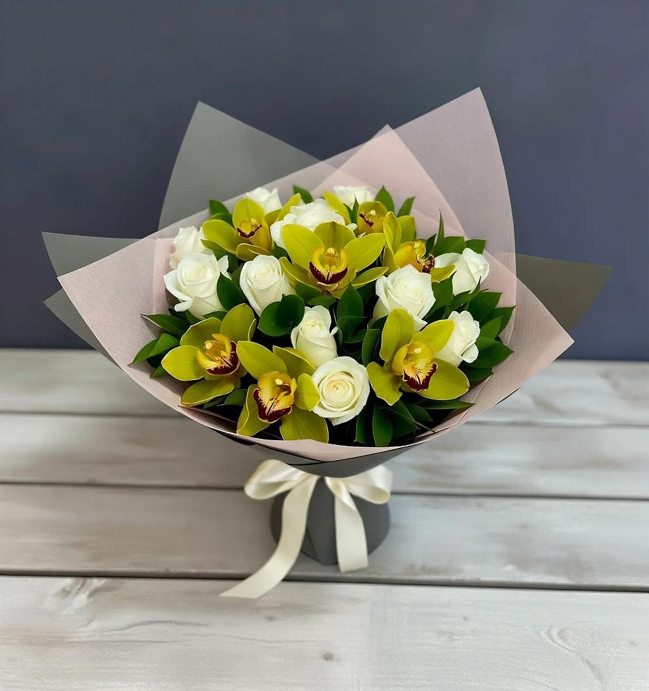 Букет цветов из: Орхидеи и Розы в Шипицыно