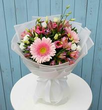 Букет цветов из:  Герберы, Альстромерии и Лизиантусы в Шипицыно