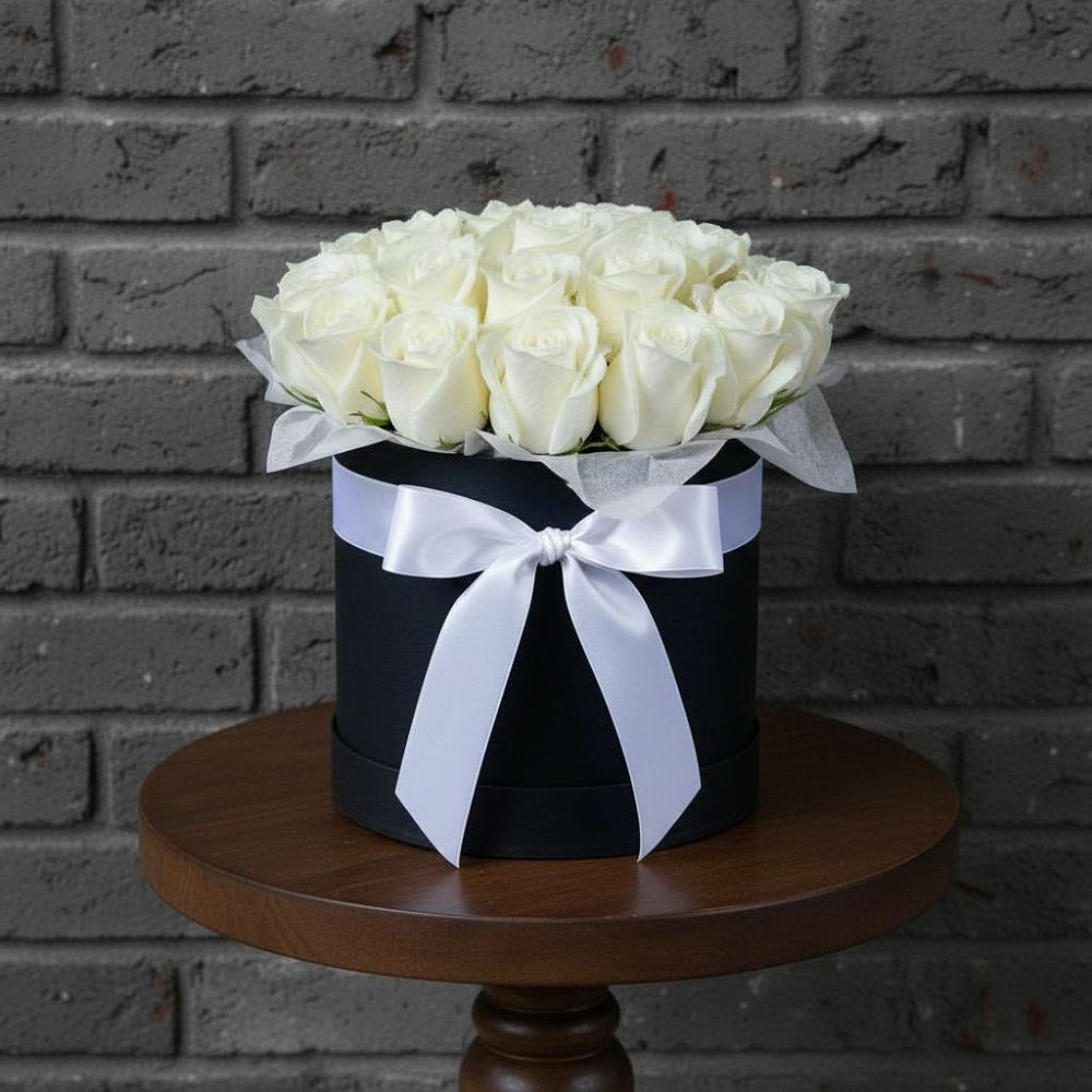 Цветочная композиция из Розы в шляпной коробке в Шипицыно