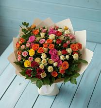 Букет Микс из разноцветных кустовых роз в Шипицыно