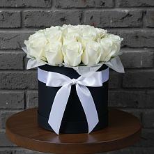 Цветочная композиция из Розы в шляпной коробке в Шипицыно